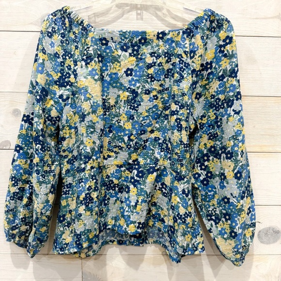 Ann Taylor floral button down bubble sleeve peplum top ❤️ - Picture 5 of 7